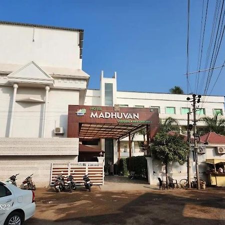 Hotel Madhuvan International Bijāpur Exterior photo